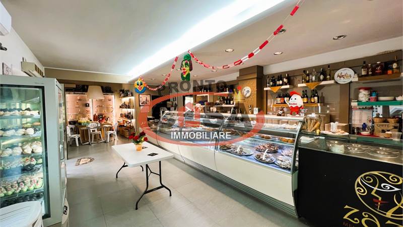 CESSIONE ATTIVITA DI PASTICCERIA + ATTREZZATURE COMPRESE A PETROSINO (TP)